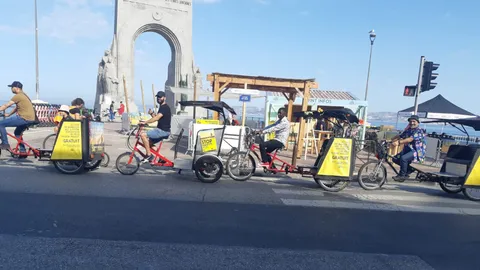 Balade insolite en tuk-tuk électrique dans les rues de Marseille